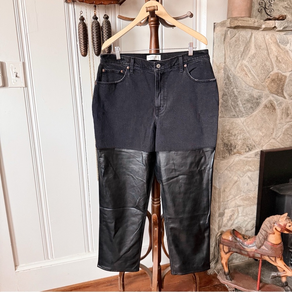 Abercrombie & Fitch 90s Straight Ultra High Rise Black Faux Leather Jeans